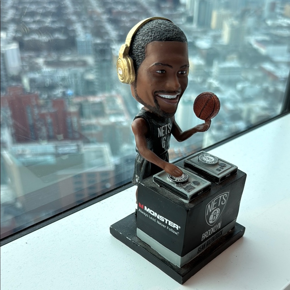 Brooklyn Nets Sean Kilpatrick Bobblehead - Picture 3 of 10